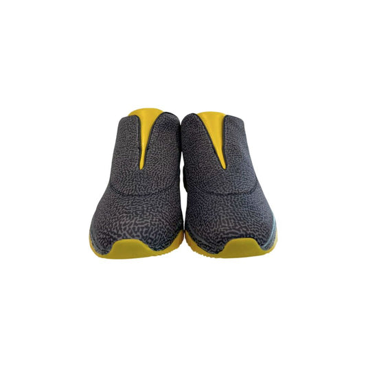 Black Leather Women Sneaker