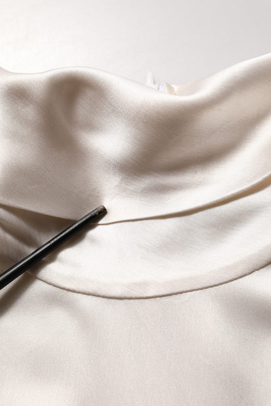 White Silk Long Sleeves Turtleneck Sweater