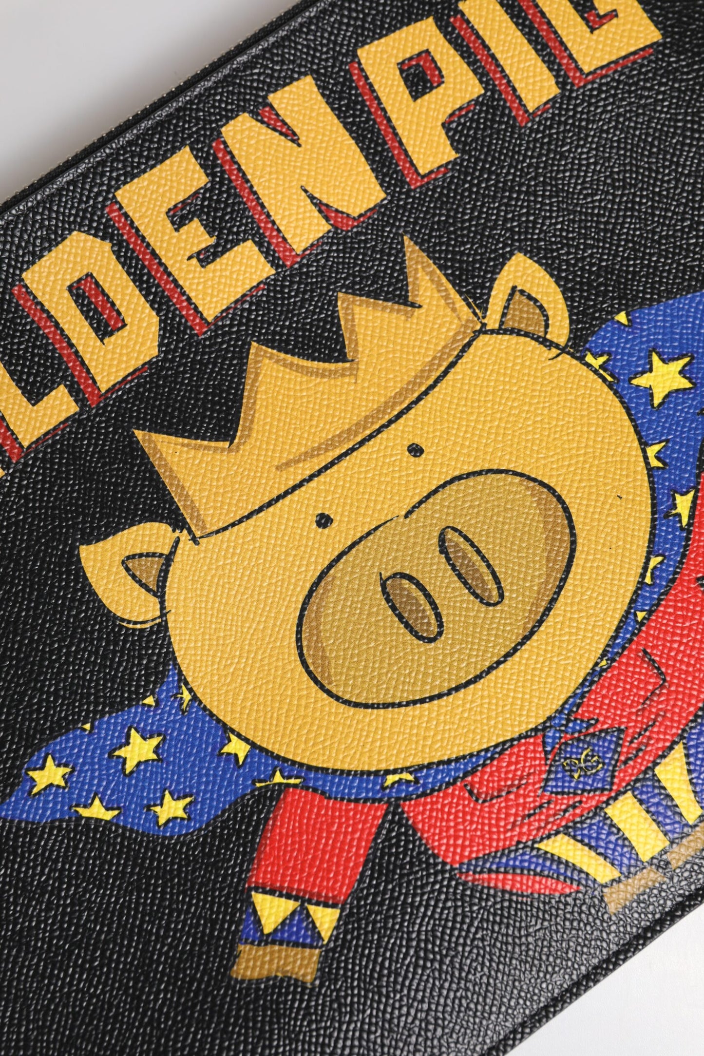 Black Leather Golden Pig Print Logo Plaque Men Pouch Bag