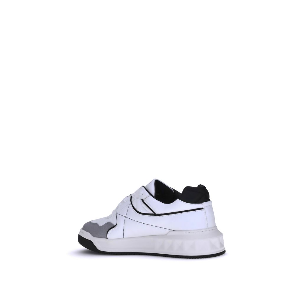 One Stud Low-Top Sneakers
