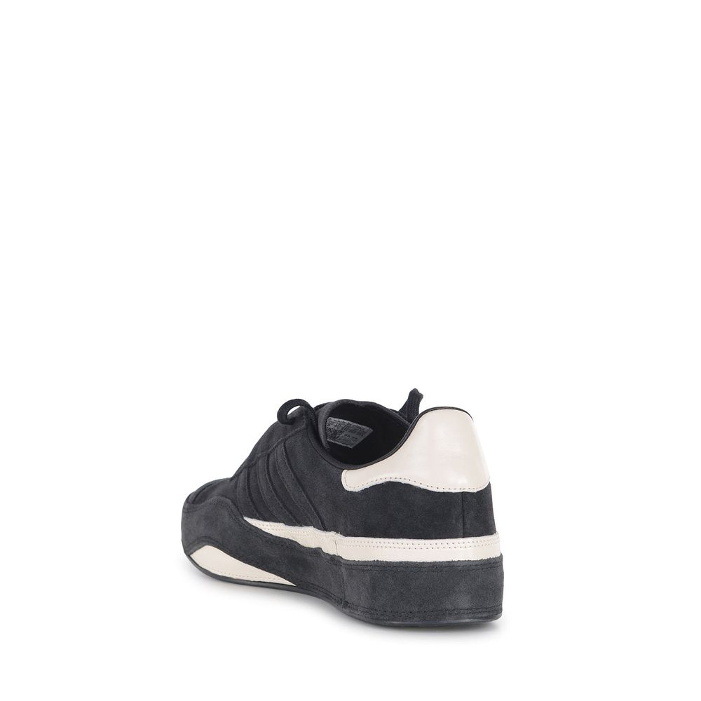 Gazzelle Suede Sneakers