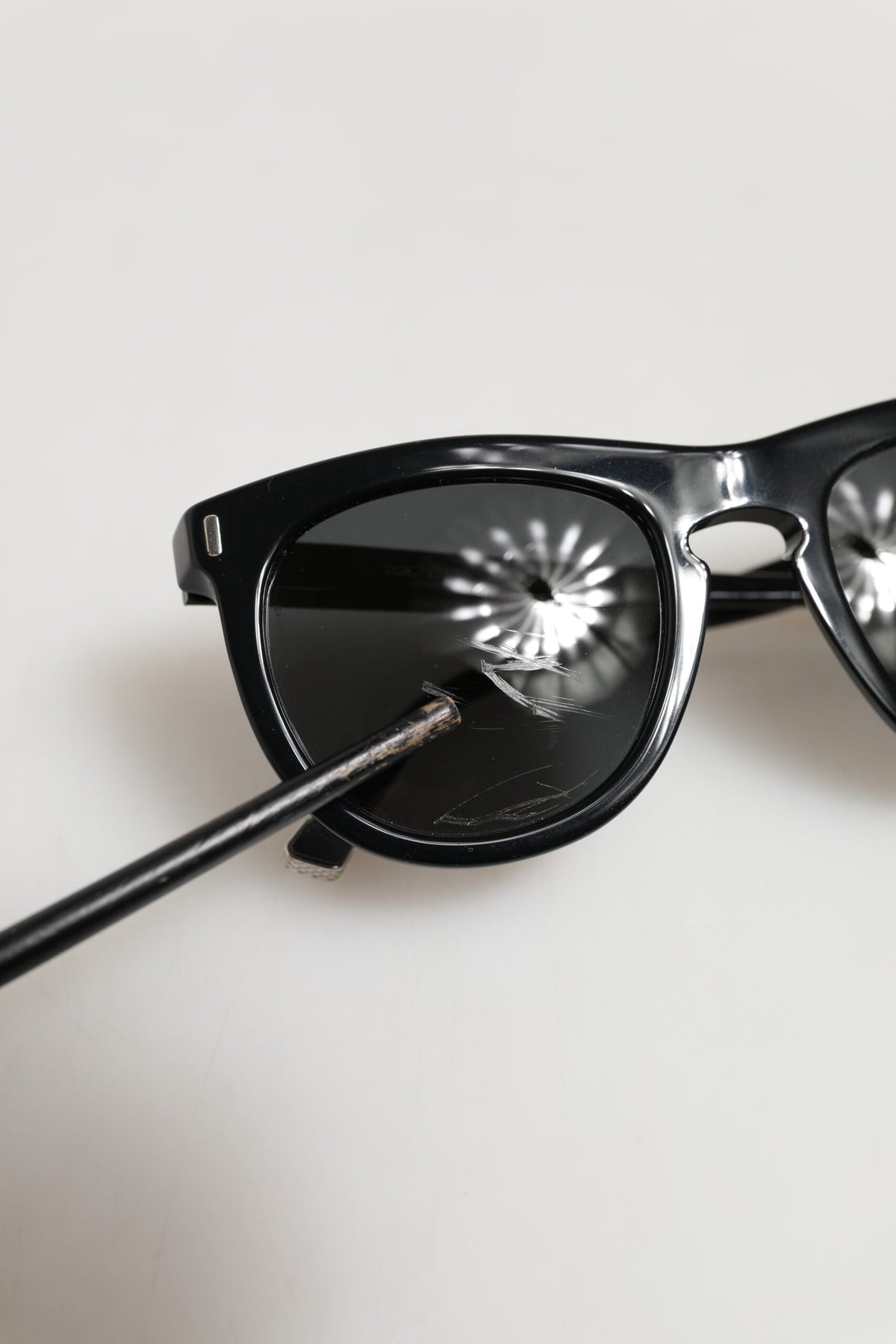 DG4281 Black Round Frame Full Rim Eyewear Sunglasses