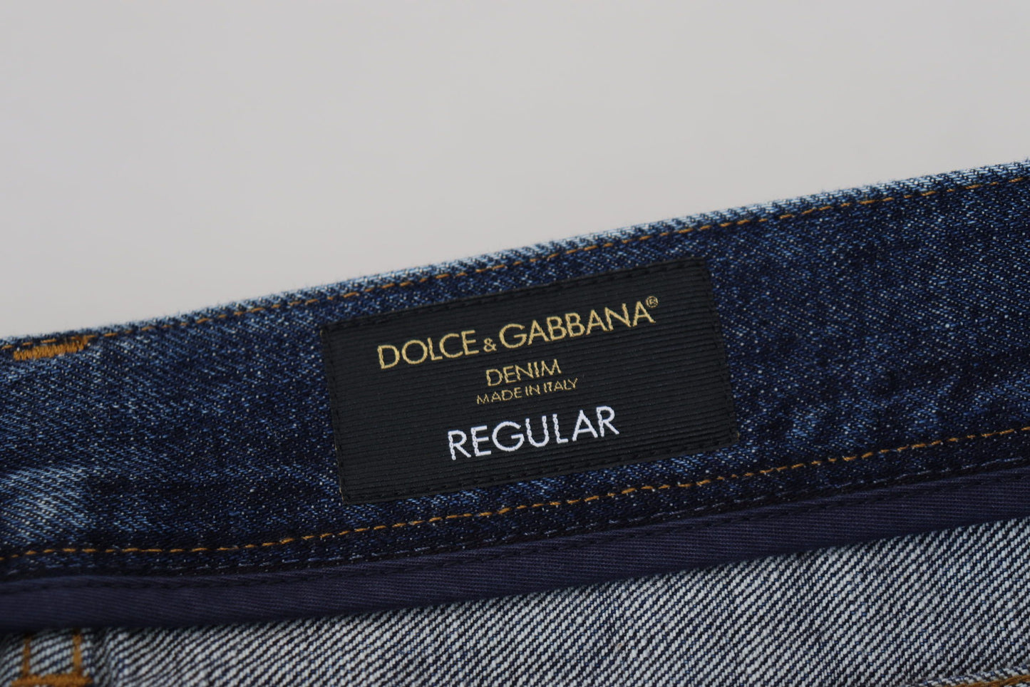 Elegant Blue Wash Regular Fit Jeans