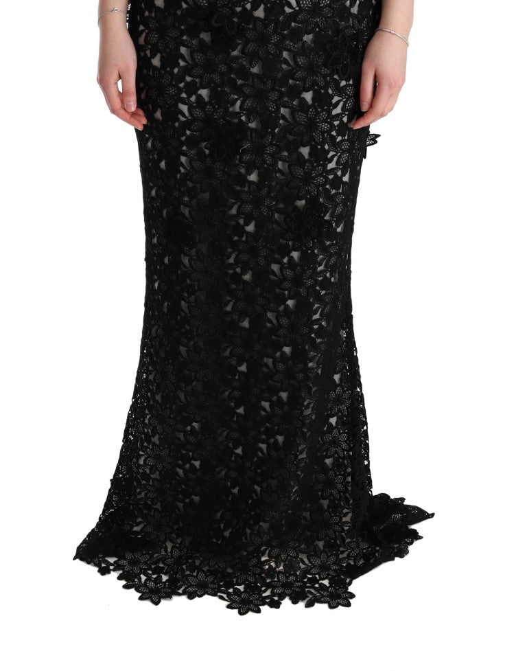 Elegant Black Maxi Shift Dress with Floral Applique