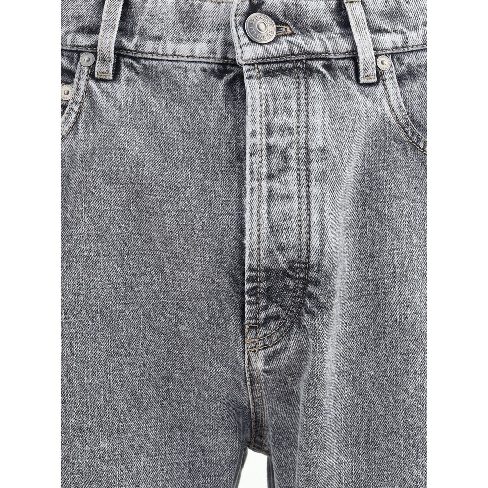 Straight Jeans