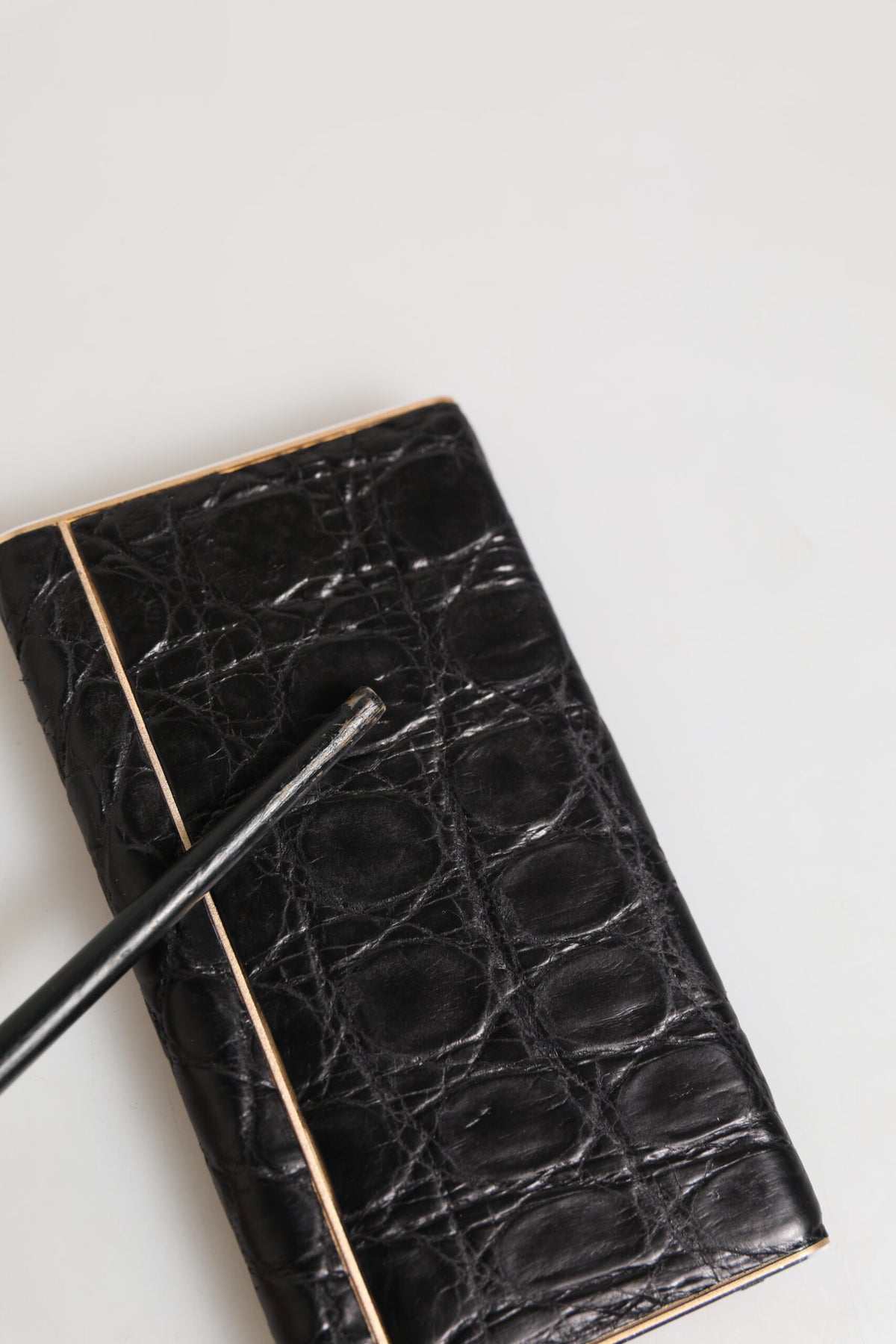 Black Leather Embossed Skin 3000mAh Power Bank Charger USB