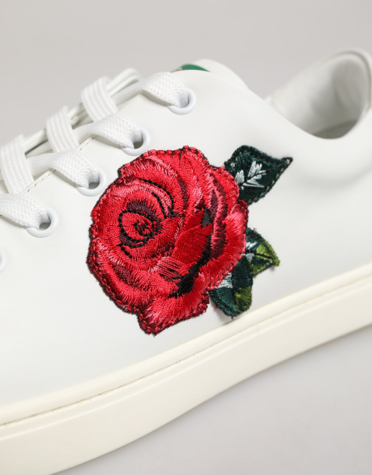 White Leather Rose Embroidery Low-Top  Shoes