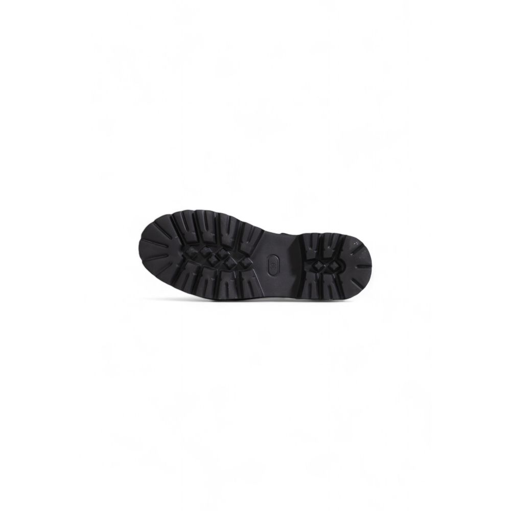 Black Leather Platform