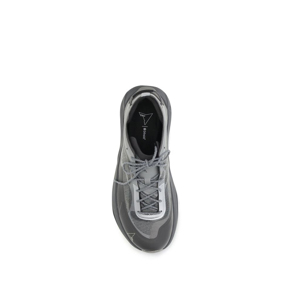 Sella Sneakers